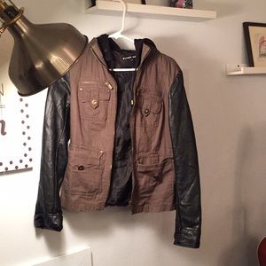 utility jacket w/ leather sleeve & fleece hoodie